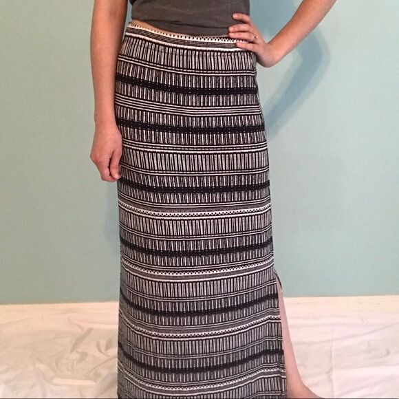 Ann Taylor LOFT Navy Blue and White Maxi Skirt Size XXS - Picture 3 of 4